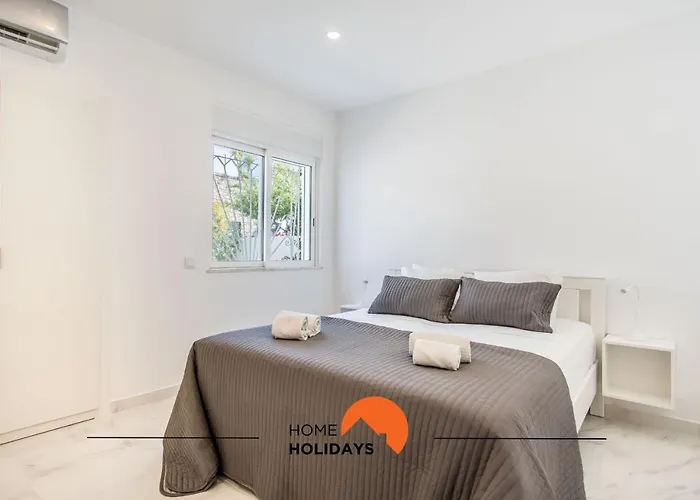 #052 V4 Mimosas By Holidays ヴィラ