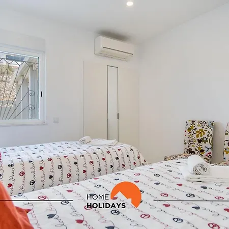 #052 V4 Mimosas By Holidays *